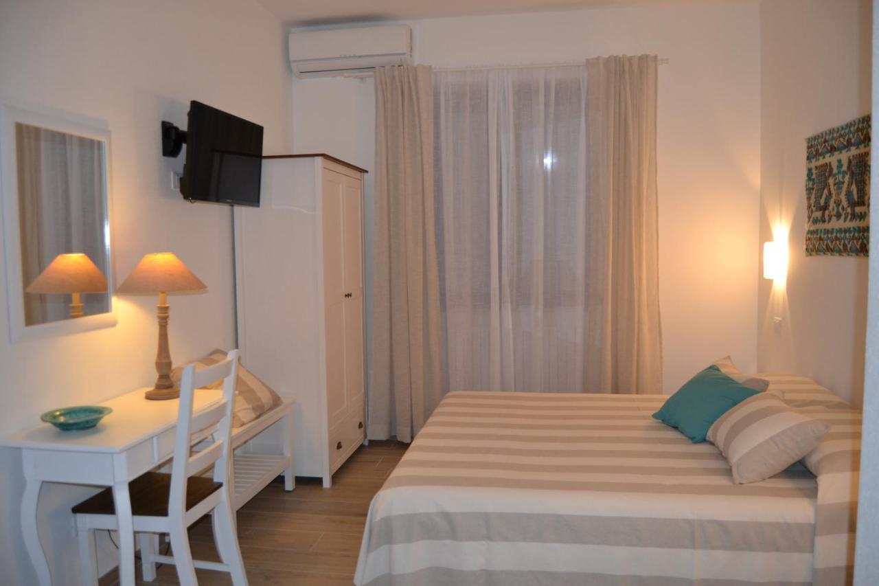 Nuscos Bed And Breakfast Nuoro  Exteriör bild